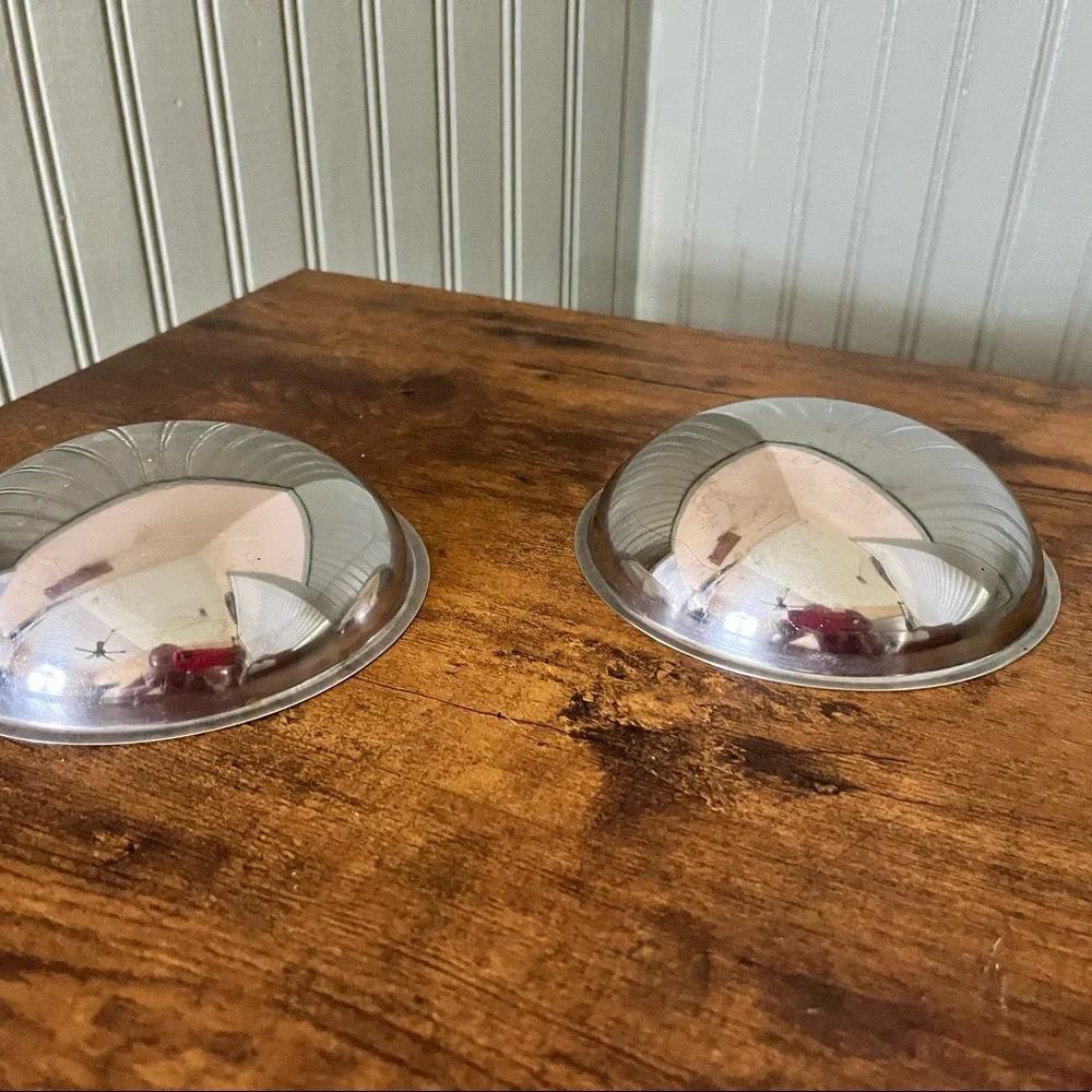 Set of 2 Silver Round Cat/Small Dog Bowls